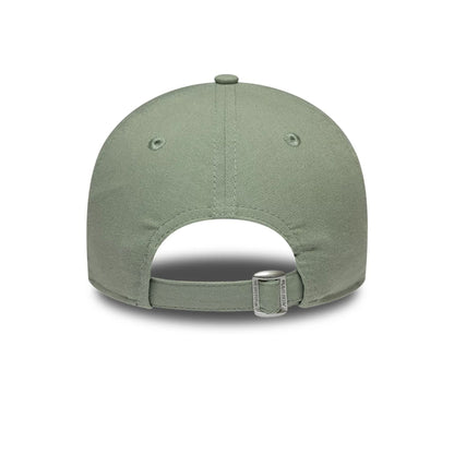 Pictured is this Womens MLB Linen LA Dodgers 9TWENTY cap in pastel green. 4