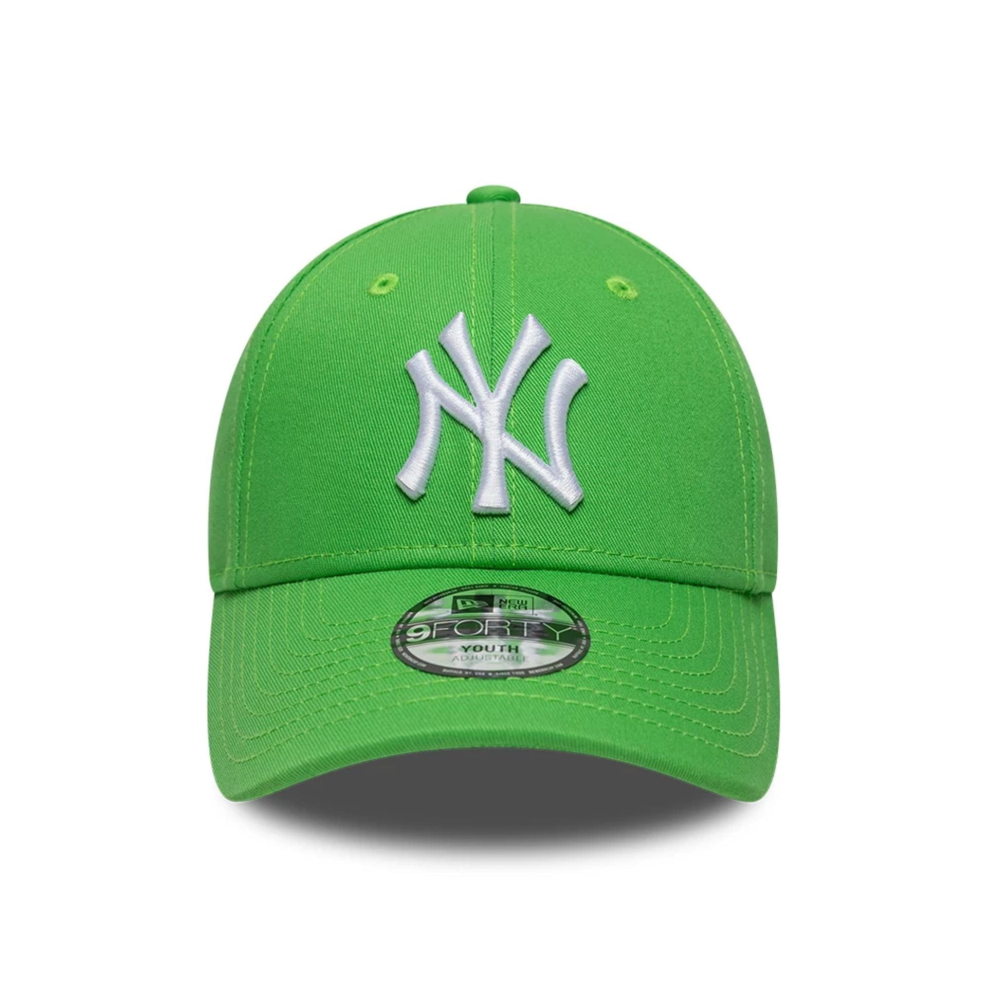 Pictured is this MLB League Essential New York Yankees 9FORTY cap in open green. 2