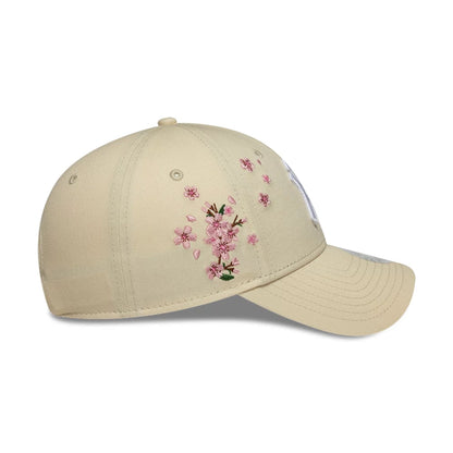 Pictured is this Womens MLB Floral Icon New York Yankees 9FORTY cap in Cream. 4