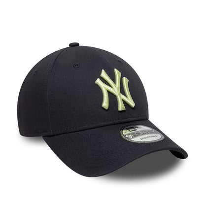 Pictured is this MLB League Essential New York Yankees 9FORTY cap in navy. 3