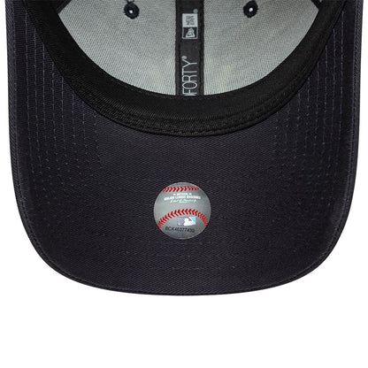 Pictured is this MLB League Essential New York Yankees 9FORTY cap in navy. 5