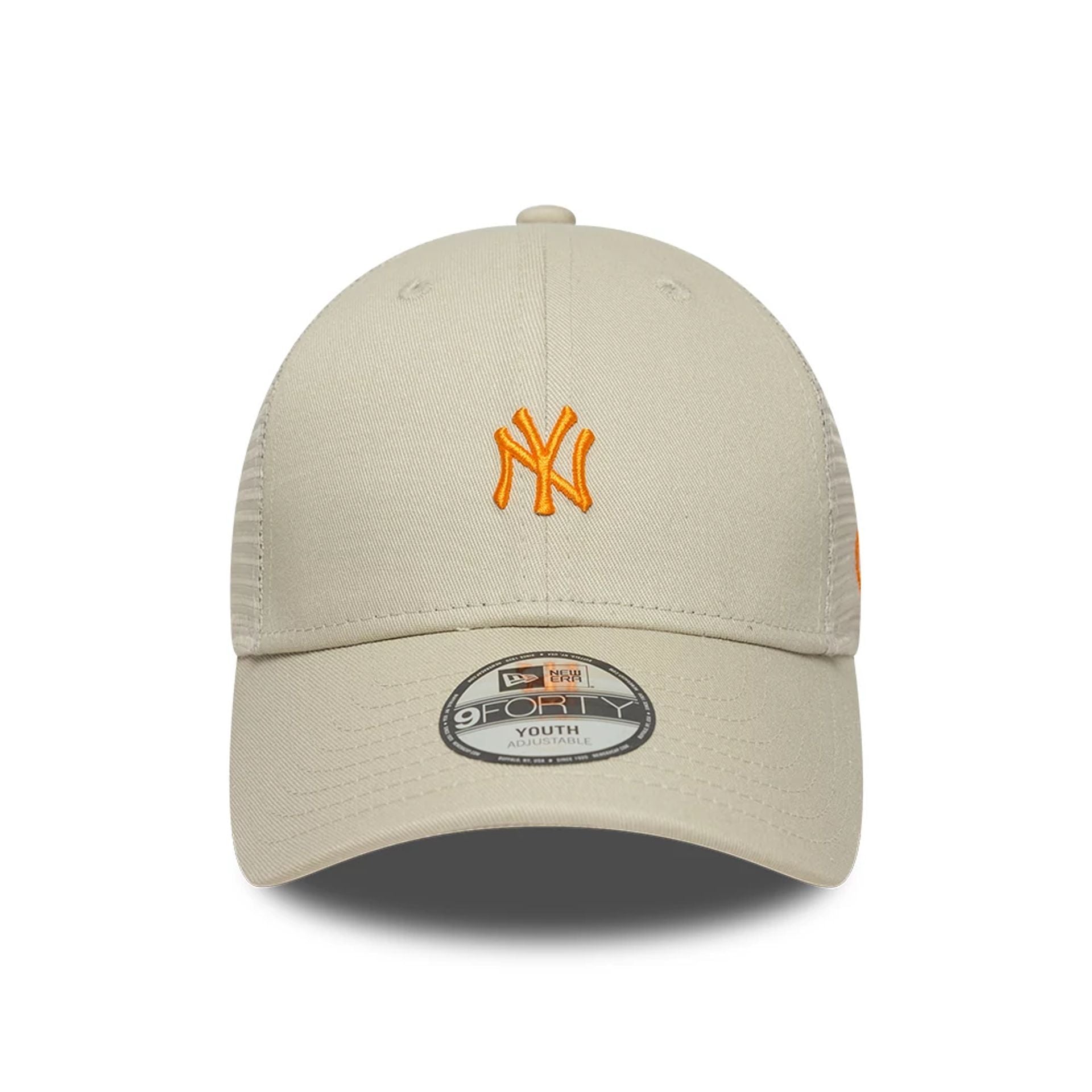 Pictured is this Youth MLB Homefield New York Yankees 9FORTY Trucker cap in Cream. 2