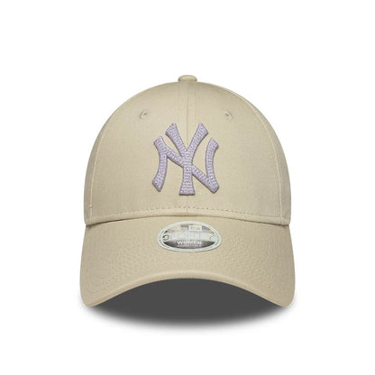 Pictured is this Womens MLB Metallic New York Yankees 9FORTY cap in light beige. 2
