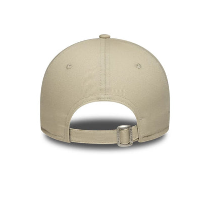 Pictured is this Womens MLB Metallic New York Yankees 9FORTY cap in light beige. 4