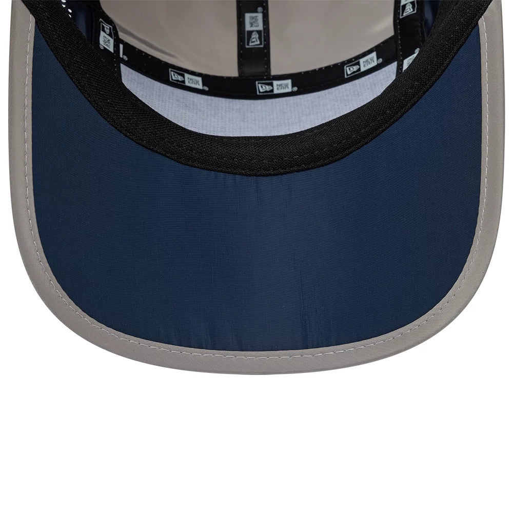 Pictured is this New Era Colour Block Runner cap in navy. 5