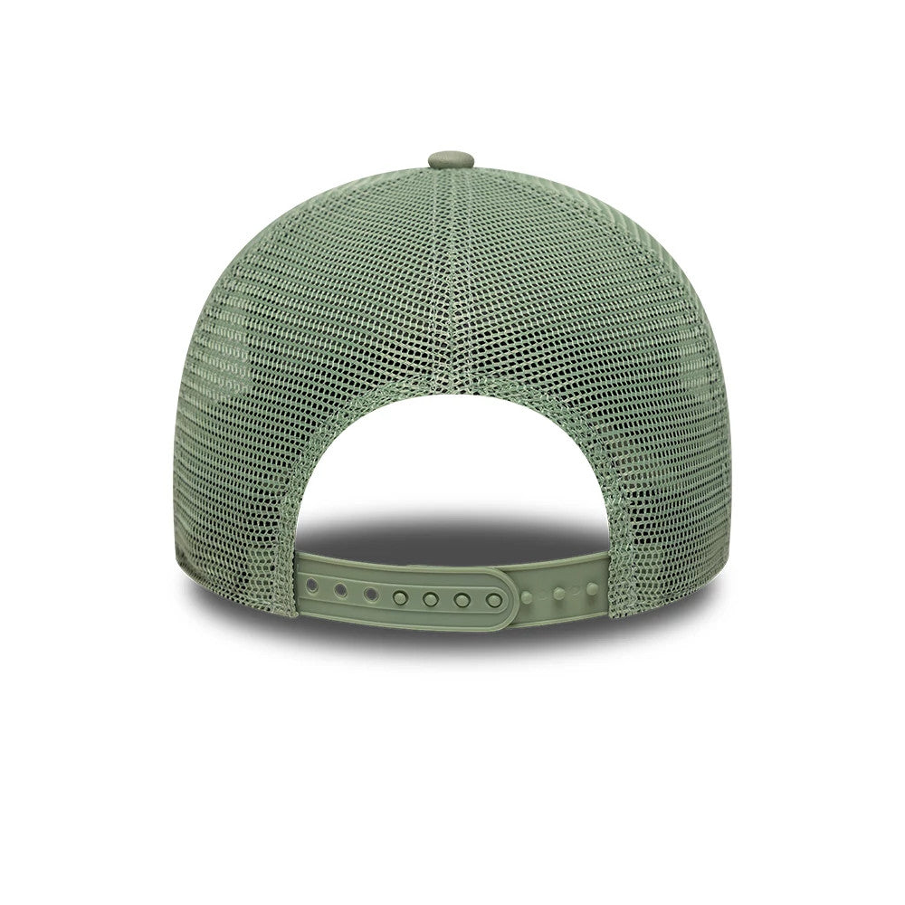 Pictured is this MLB Outline LA Dodgers 9FORTY E-Frame Trucker cap in pastel green. 4