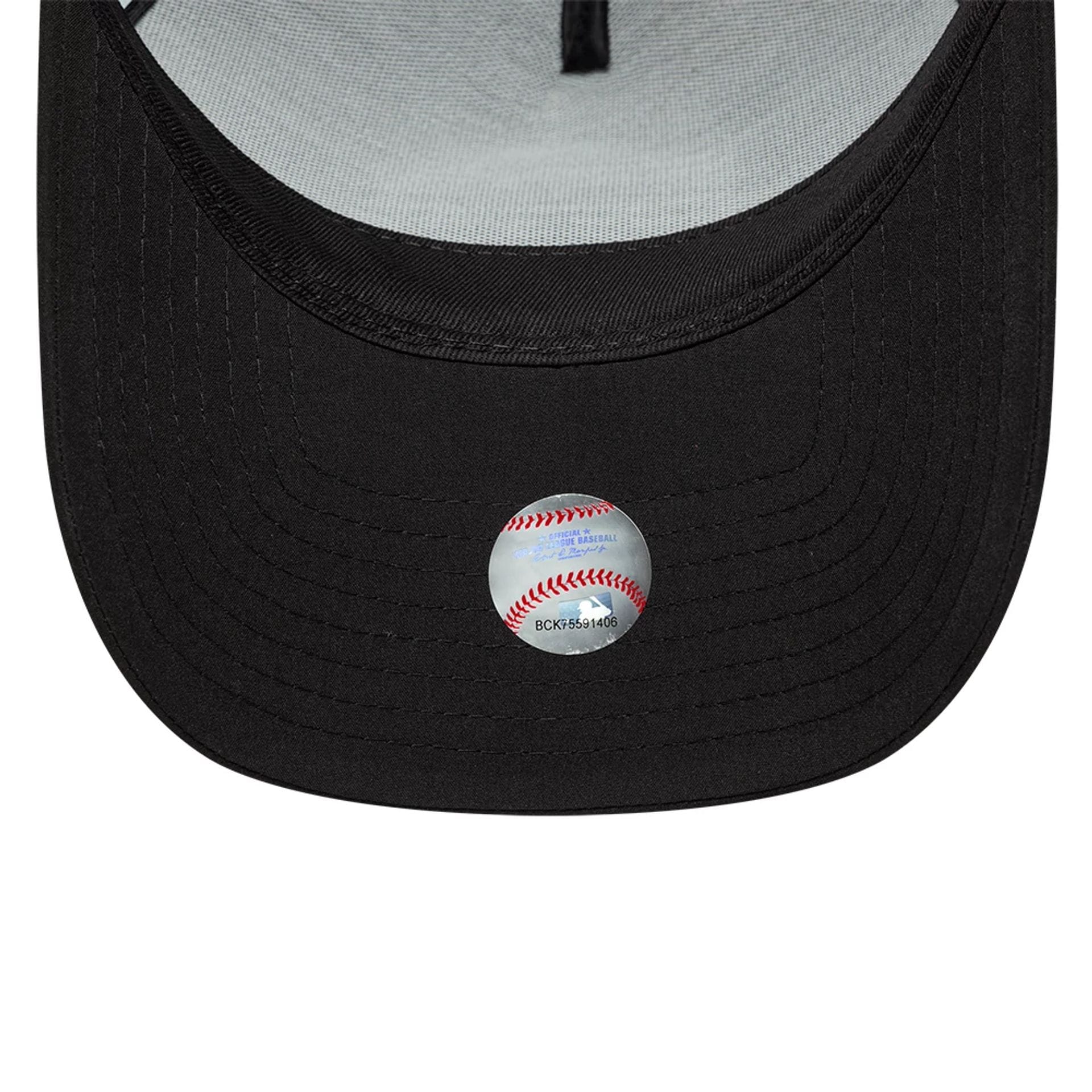 Pictured is this MLB Sport Seattle Mariners 9FORTY A-Frame Trucker cap in black. 5