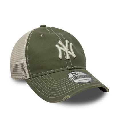 Pictured is this MLB Cotton Canvas New York Yankees 9TWENTY Trucker cap in green. 3