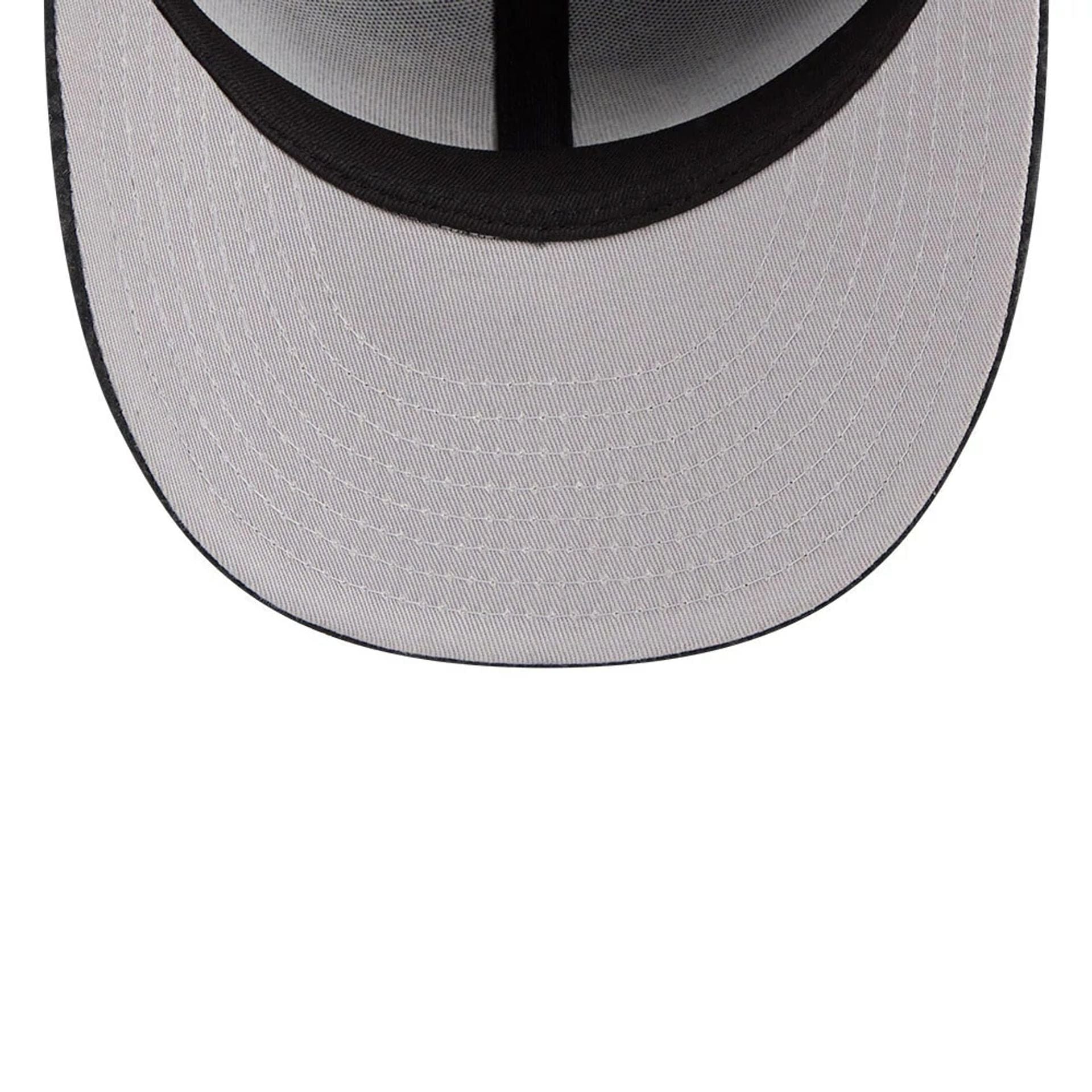 Pictured is this NBA Brushed Cotton San Antonio Spurs 59FIFTY Fitted cap in black. 2