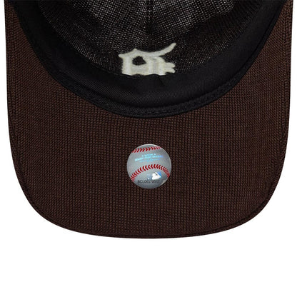 Pictured is this MLB Merino Wool Detroit Tigers 9TWENTY cap in dark brown. 7