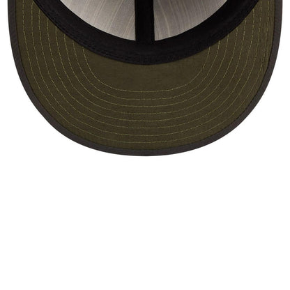 Pictured is this MLB Nylon New York Yankees Retro Crown 9FIFTY cap in black. 7