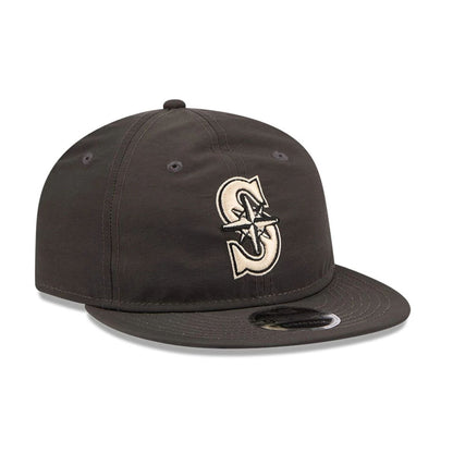 Pictured is this MLB Nylon Seattle Mariners Retro Crown 9FIFTY cap in black. 4