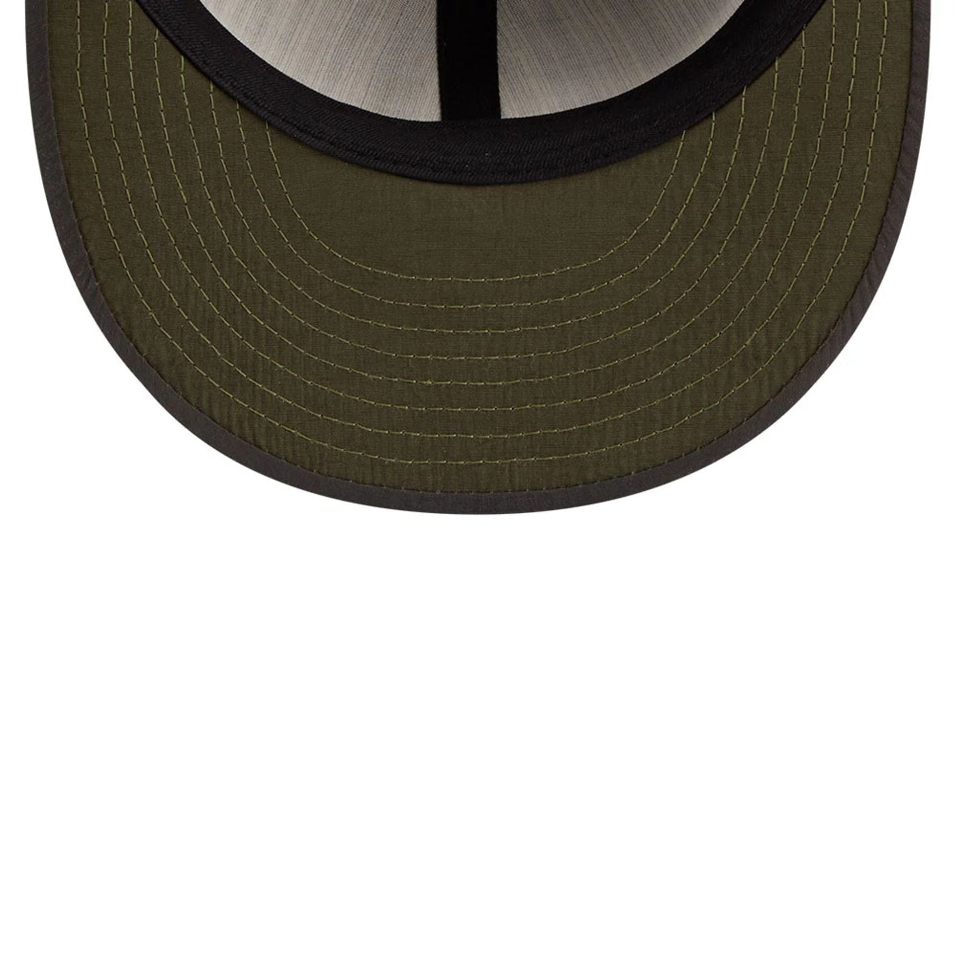 Pictured is this MLB Nylon New York Mets Retro Crown 9FIFTY cap in black. 3