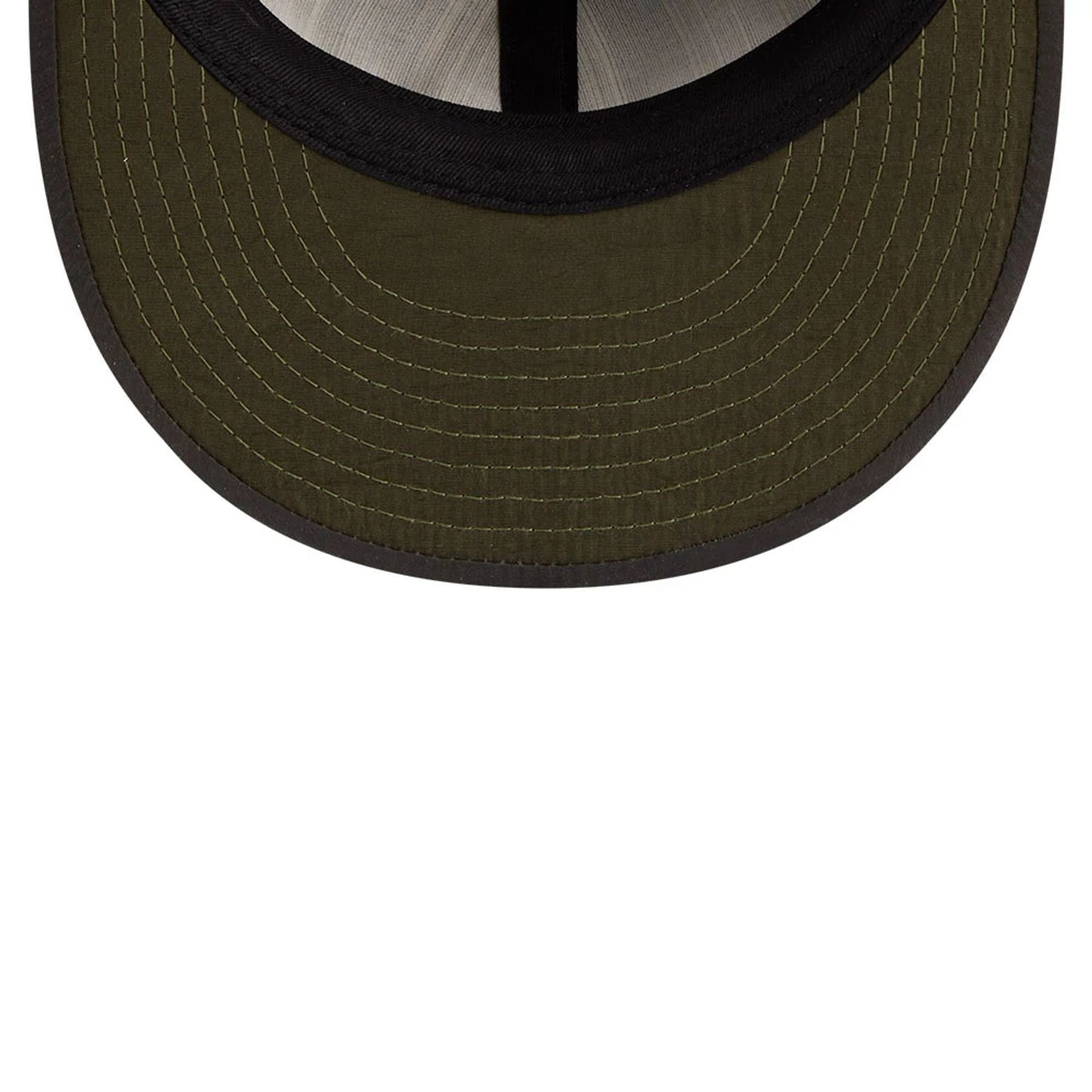 Pictured is this MLB Nylon Chicago Cubs Retro Crown 9FIFTY cap in black. 7