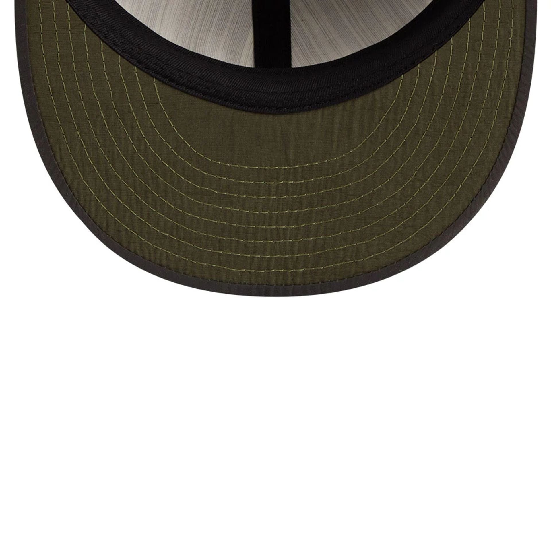 Pictured is this MLB Nylon Boston Red Sox Retro Crown 9FIFTY cap in black. 7