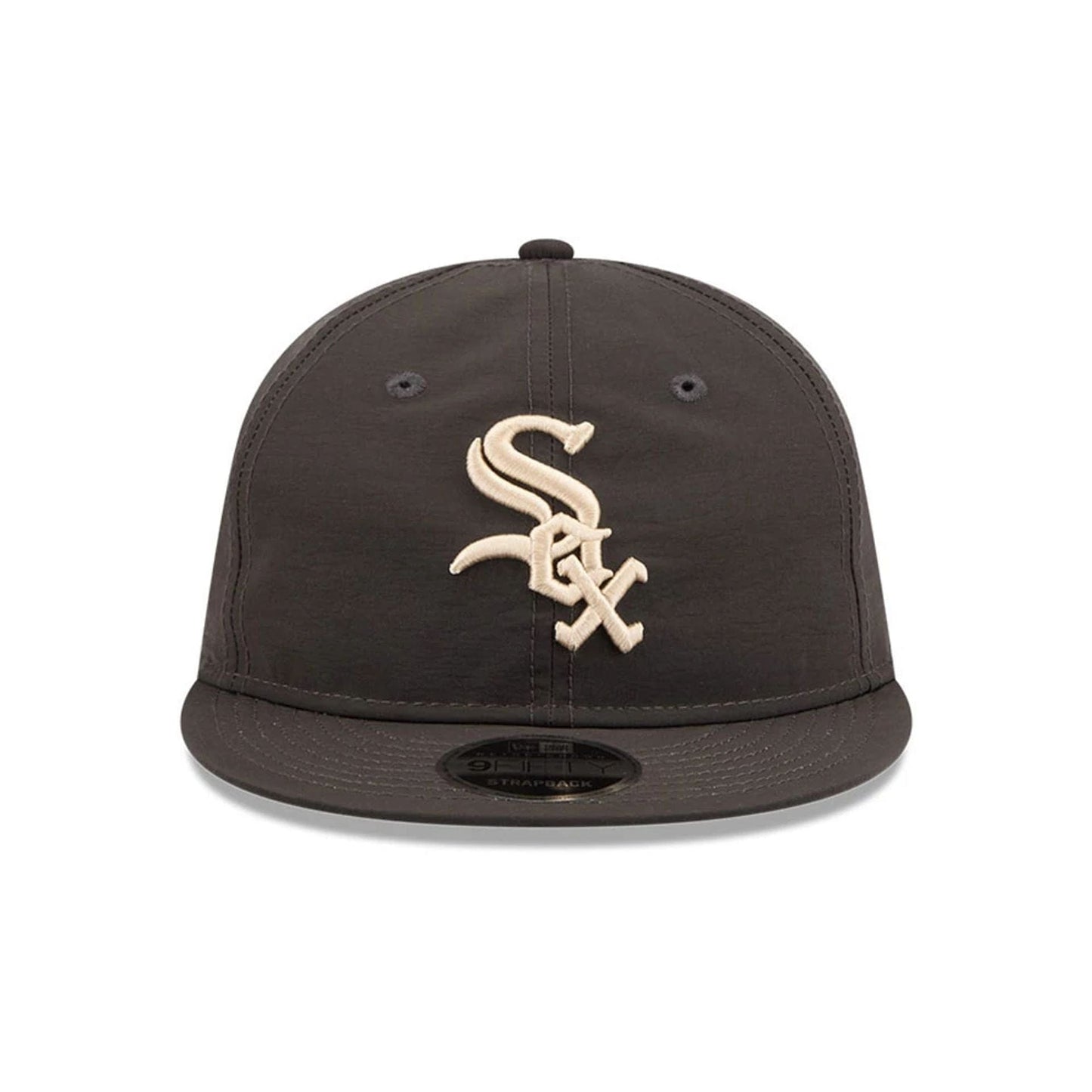 Pictured is this MLB Nylon Chicago White Sox Retro Crown 9FIFTY cap in black. 3