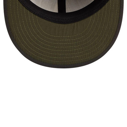 Pictured is this MLB Nylon Chicago White Sox Retro Crown 9FIFTY cap in black. 7
