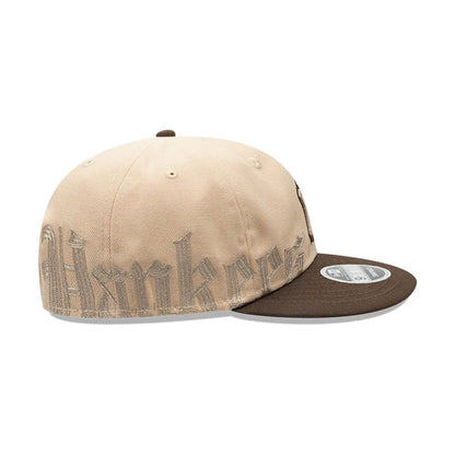 Pictured is this MLB Gothic Script New York Yankees Retro Crown 9FIFTY cap in beige. 4