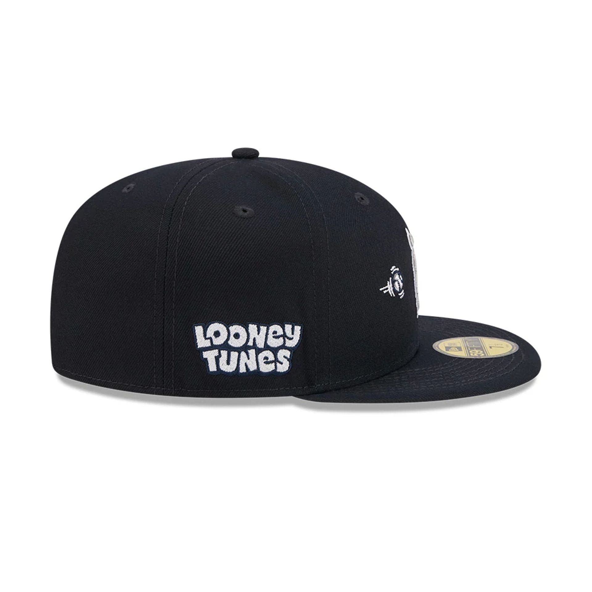 Pictured is this MLB X Looney Tunes Bugs Bunny Detroit Tigers 59FIFTY Fitted cap in navy. 6