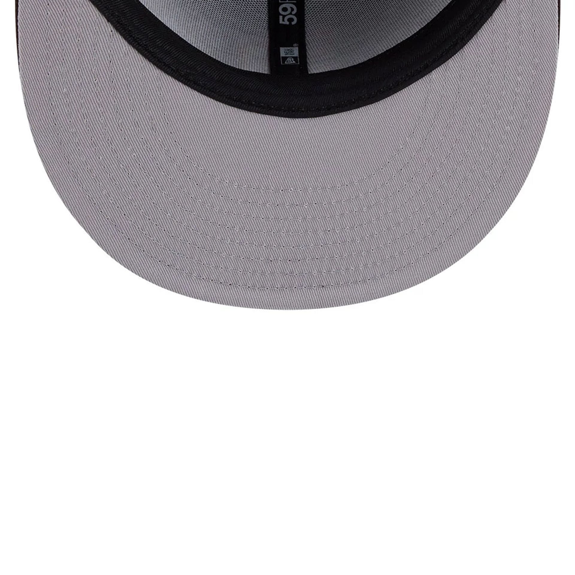 Pictured is this MLB X Looney Tunes Bugs Bunny San Diego Padres 59FIFTY Fitted cap in dark brown. 2