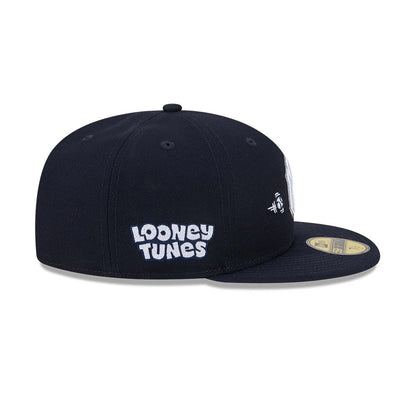 Pictured is this MLB X Looney Tunes Bugs Bunny New York Yankees 59FIFTY Fitted cap in navy. 6