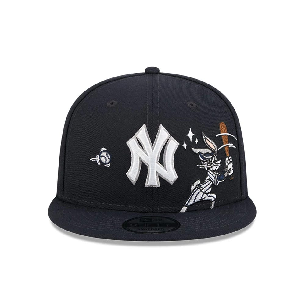 Pictured is this MLB X Looney Tunes Bugs Bunny New York Yankees 9FIFTY Snapback Adjustable cap in navy. 3