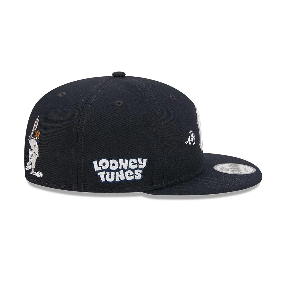 Pictured is this MLB X Looney Tunes Bugs Bunny New York Yankees 9FIFTY Snapback Adjustable cap in navy. 6