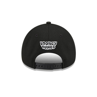 Pictured is this MLB X Looney Tunes Chicago White Sox 9FORTY A-Frame Adjustable cap in black. 5