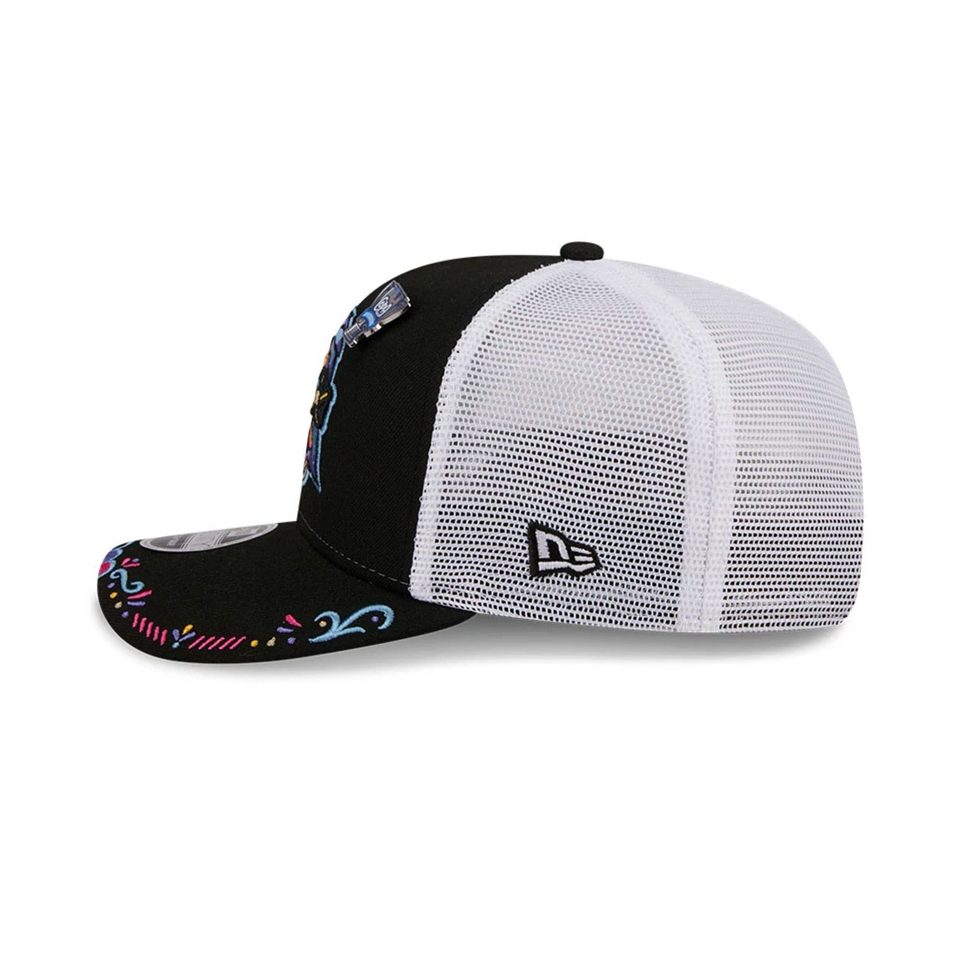 Pictured is this MiLB La Copa 2026 El Paso Chihuahuas 9SEVENTY Stretch Snap cap in Black. 5