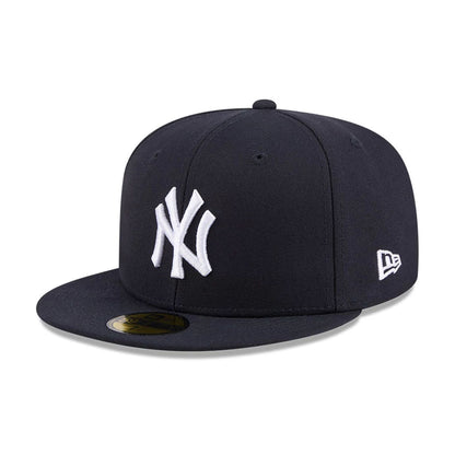 Pictured is this MLB Jackie Robinson New York Yankees 59FIFTY Fitted cap in navy. 5