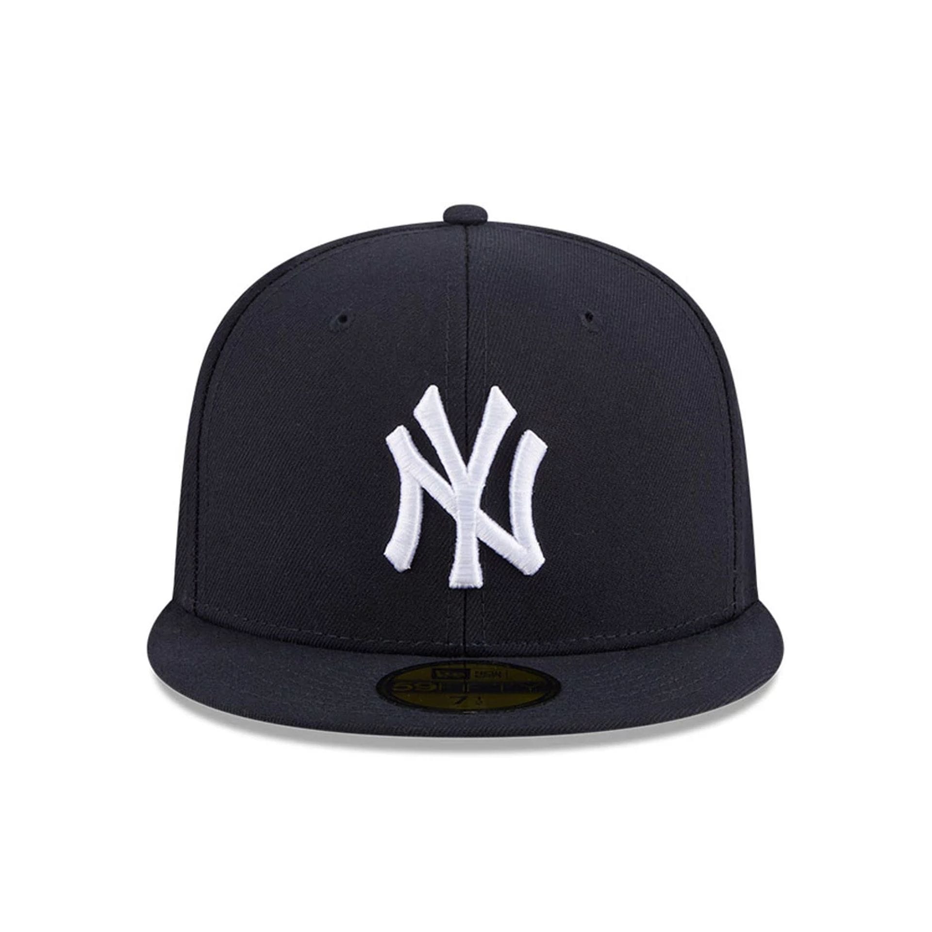 Pictured is this MLB Jackie Robinson New York Yankees 59FIFTY Fitted cap in navy. 3