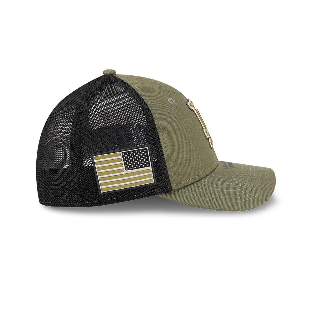Pictured is this MLB Armed Forces Day 2026 LA Dodgers 39THIRTY M-Crown Stretch Fit cap in green. 4