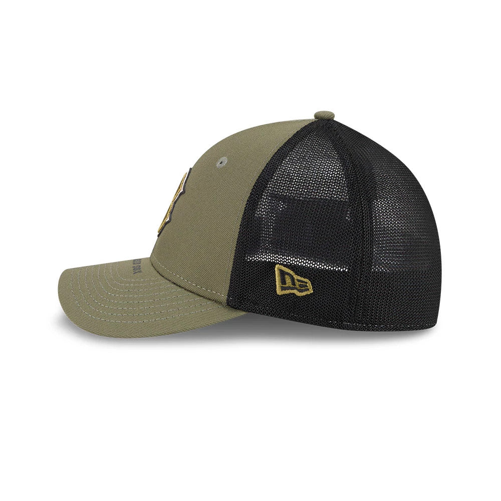 Pictured is this MLB Armed Forces Day 2026 Boston Red Sox 39THIRTY M-Crown Stretch Fit cap in green. 5