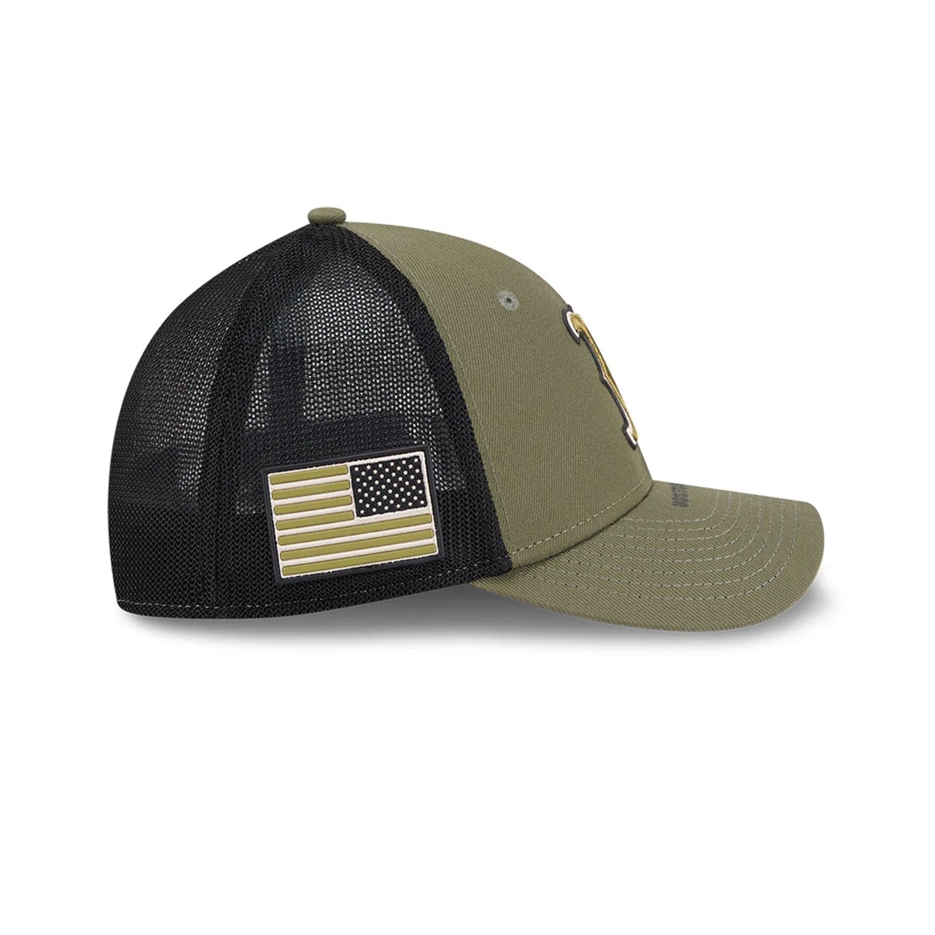 Pictured is this MLB Armed Forces Day 2026 Boston Red Sox 39THIRTY M-Crown Stretch Fit cap in green. 4