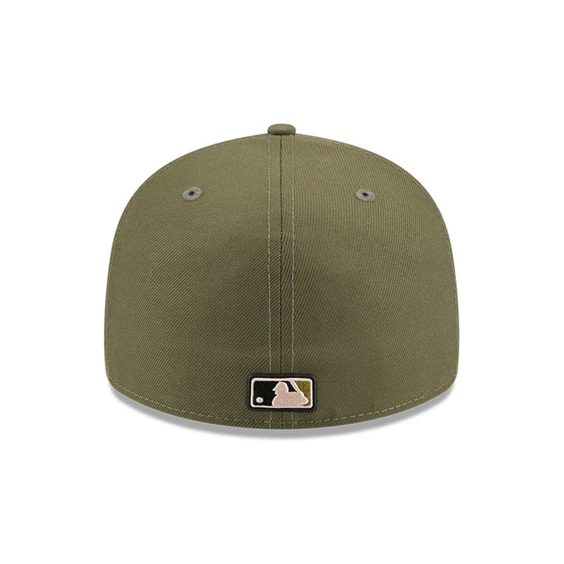 Pictured is this MLB Armed Forces Day 2026 Chicago White Sox Low Profile 59FIFTY Fitted cap in green. 7