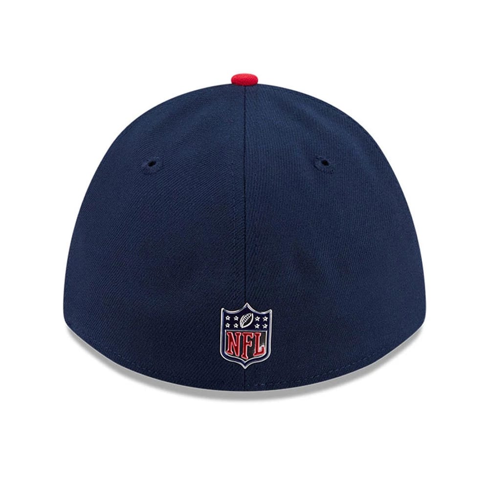 Pictured is this NFL Draft 2026 New England Patriots 39THIRTY M-Crown Stretch Fit cap in dark blue. 5