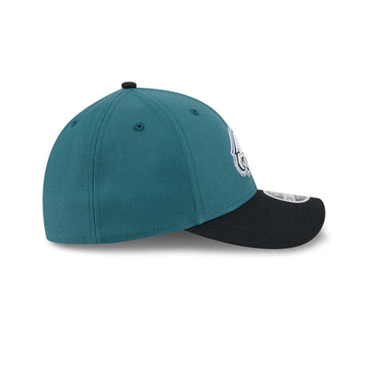 Pictured is this NFL Draft 2026 Philadelphia Eagles 39THIRTY M-Crown Stretch Fit cap in dark green. 7