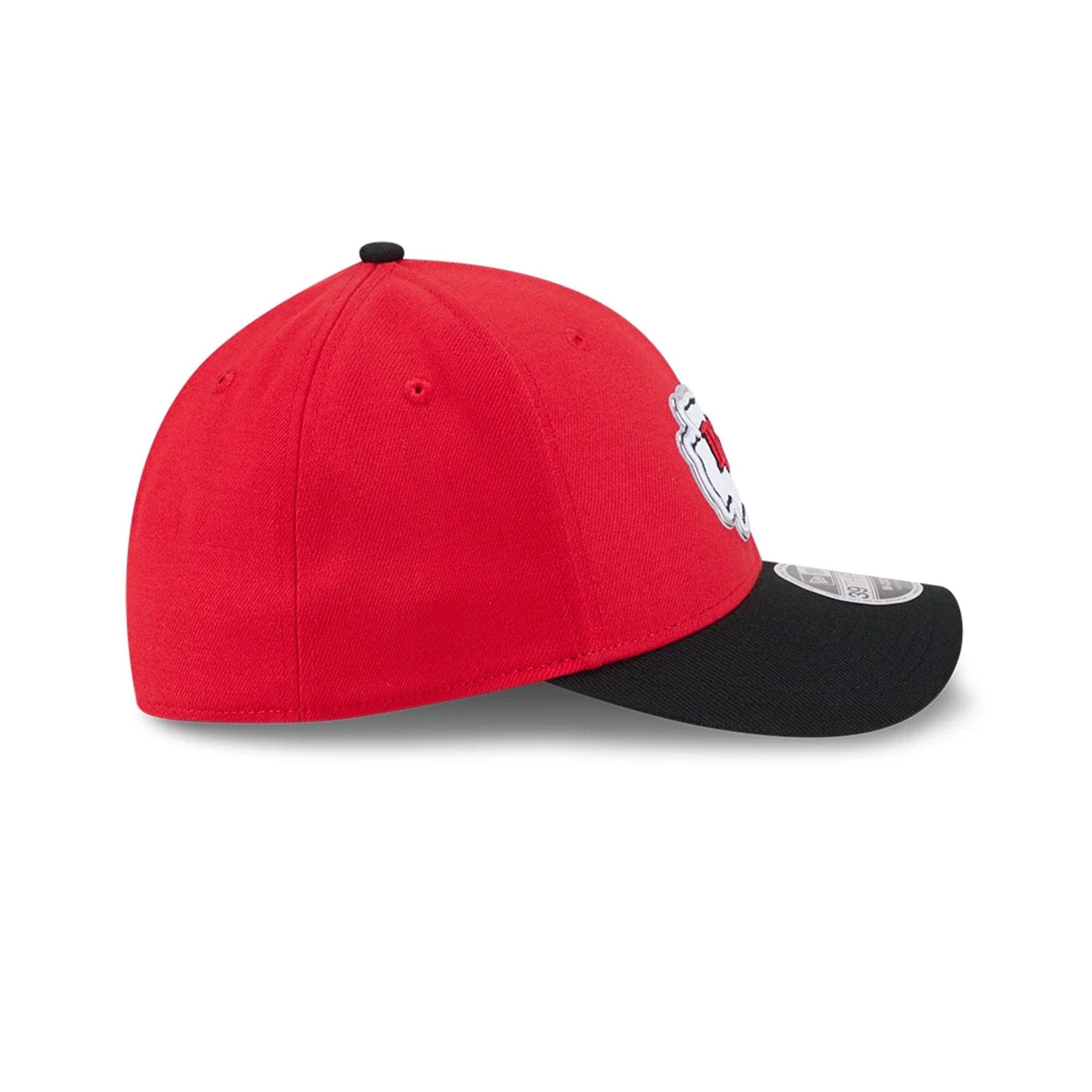 Pictured is this NFL Draft 2026 Kansas City Chiefs 39THIRTY M-Crown Stretch Fit cap in red. 7