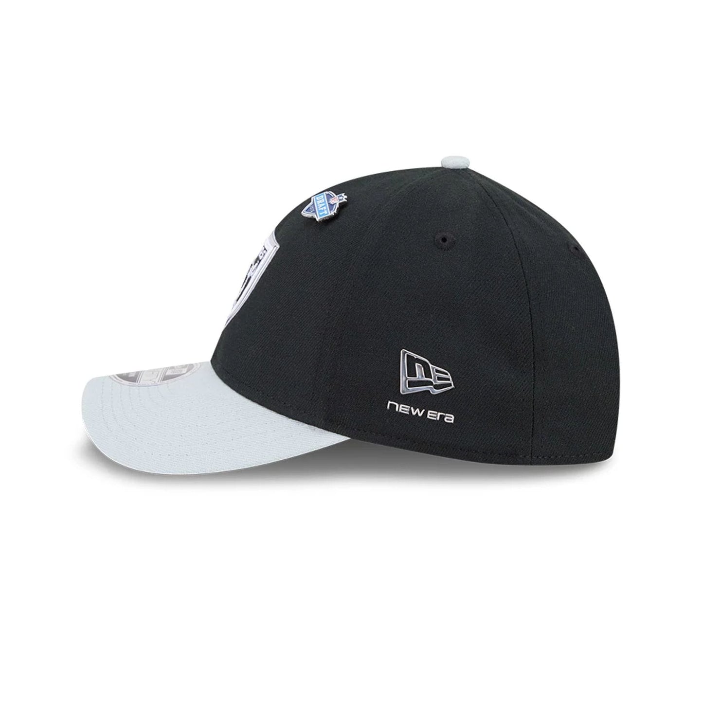 Pictured is this NFL Draft 2026 Las Vegas Raiders 39THIRTY M-Crown Stretch Fit cap in black. 6