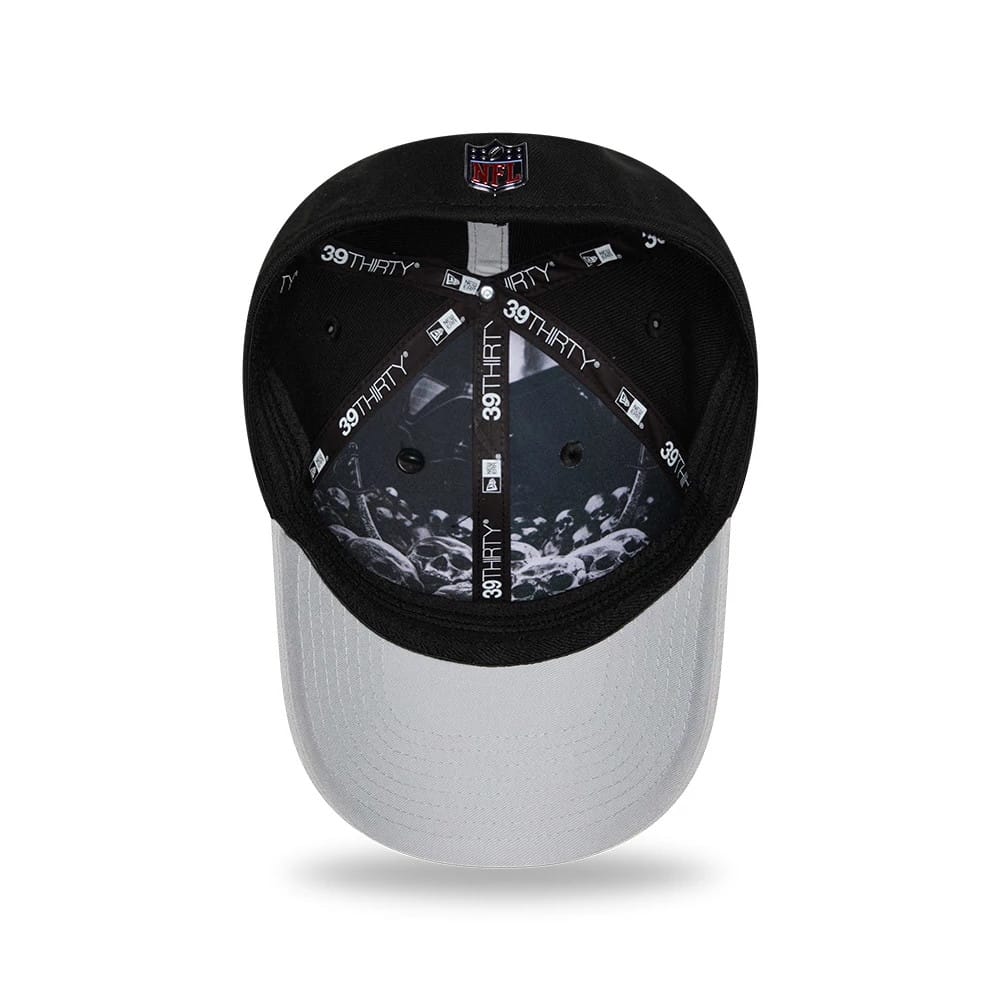 Pictured is this NFL Draft 2026 Las Vegas Raiders 39THIRTY M-Crown Stretch Fit cap in black. 8