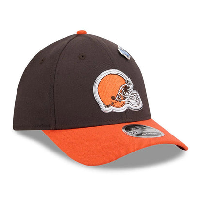 Pictured is this NFL Draft 2026 Cleveland Browns 39THIRTY M-Crown Stretch Fit cap in dark brown. 4