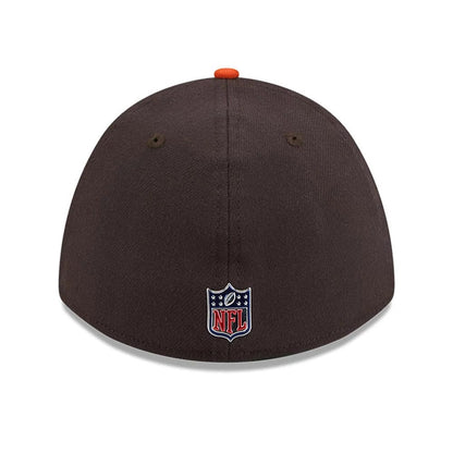 Pictured is this NFL Draft 2026 Cleveland Browns 39THIRTY M-Crown Stretch Fit cap in dark brown. 5