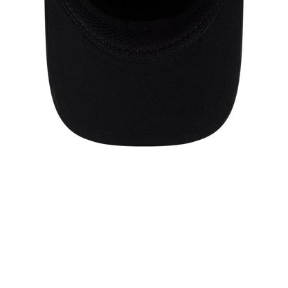 Pictured is this NHL Quickstrike LA Kings 9FORTY Apex cap in black. 7