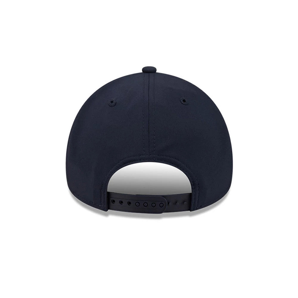 Pictured is this MLB Quickstrike Seattle Mariners 9FORTY Apex cap in navy. 4
