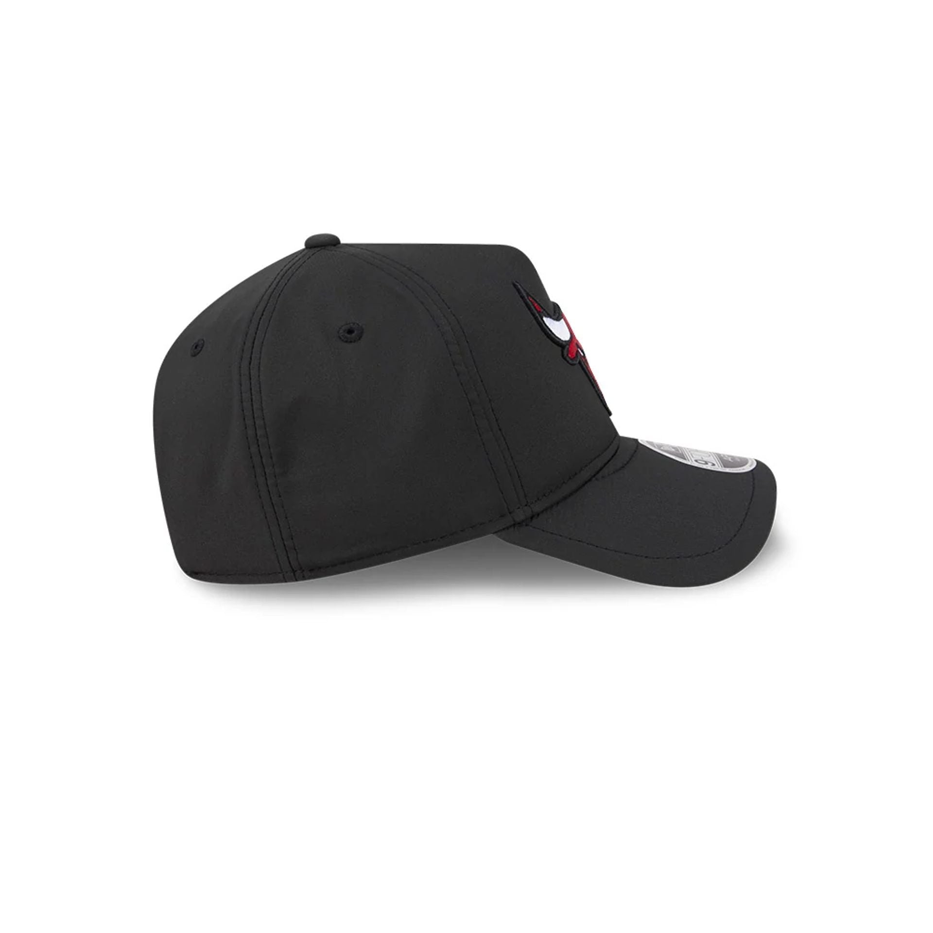 Pictured is this NBA Quickstrike Chicago Bulls 9FORTY Apex cap in black. 5