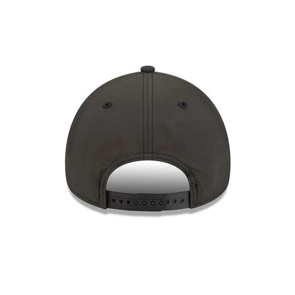 Pictured is this MLB Quickstrike Yankees 9FORTY Apex cap in black on black. 4