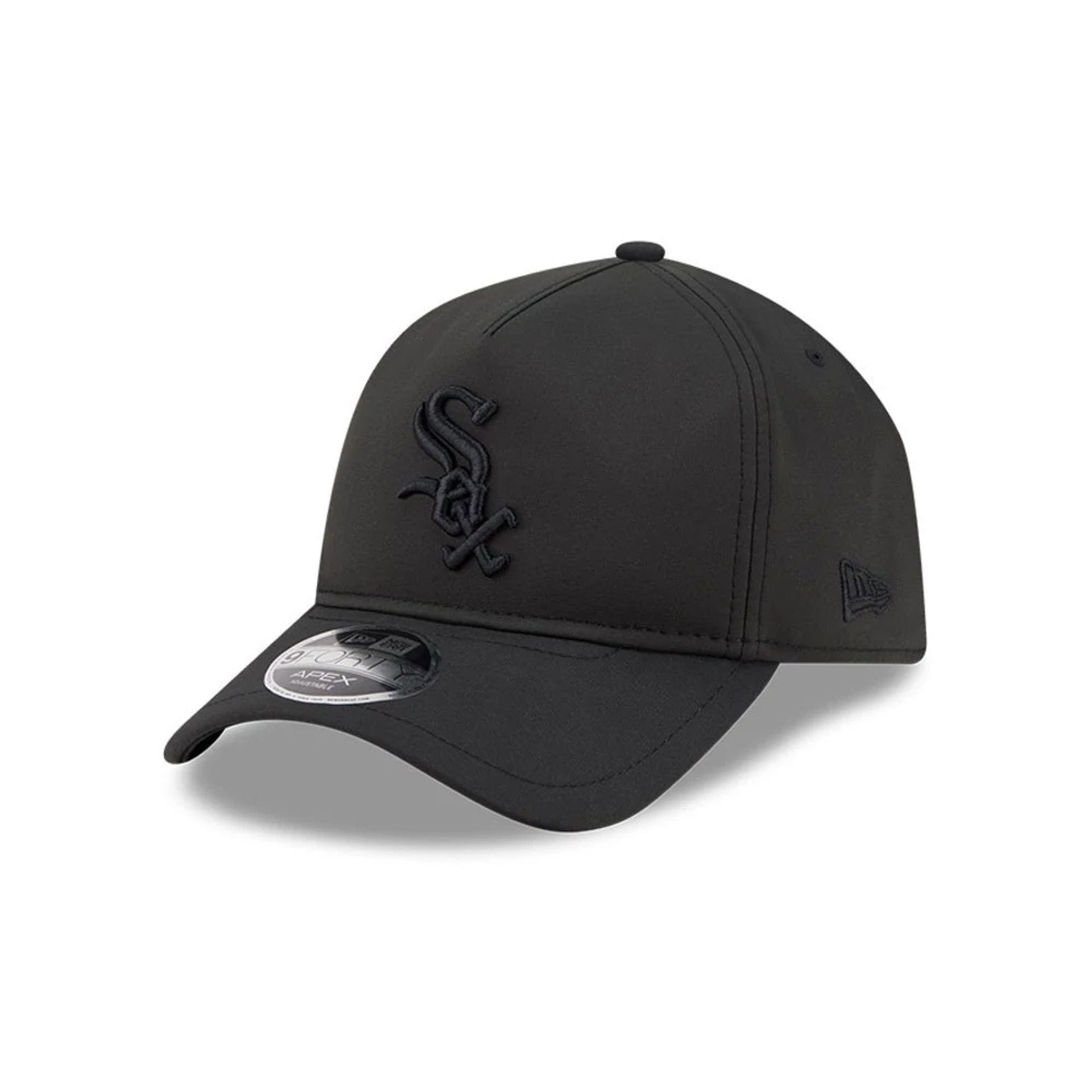Pictured is this MLB Quickstrike Chicago White Sox 9FORTY Apex cap in black. 1