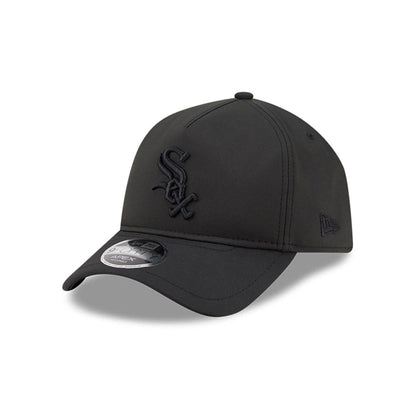 Pictured is this MLB Quickstrike Chicago White Sox 9FORTY Apex cap in black. 1