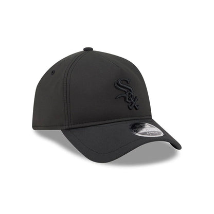 Pictured is this MLB Quickstrike Chicago White Sox 9FORTY Apex cap in black. 3