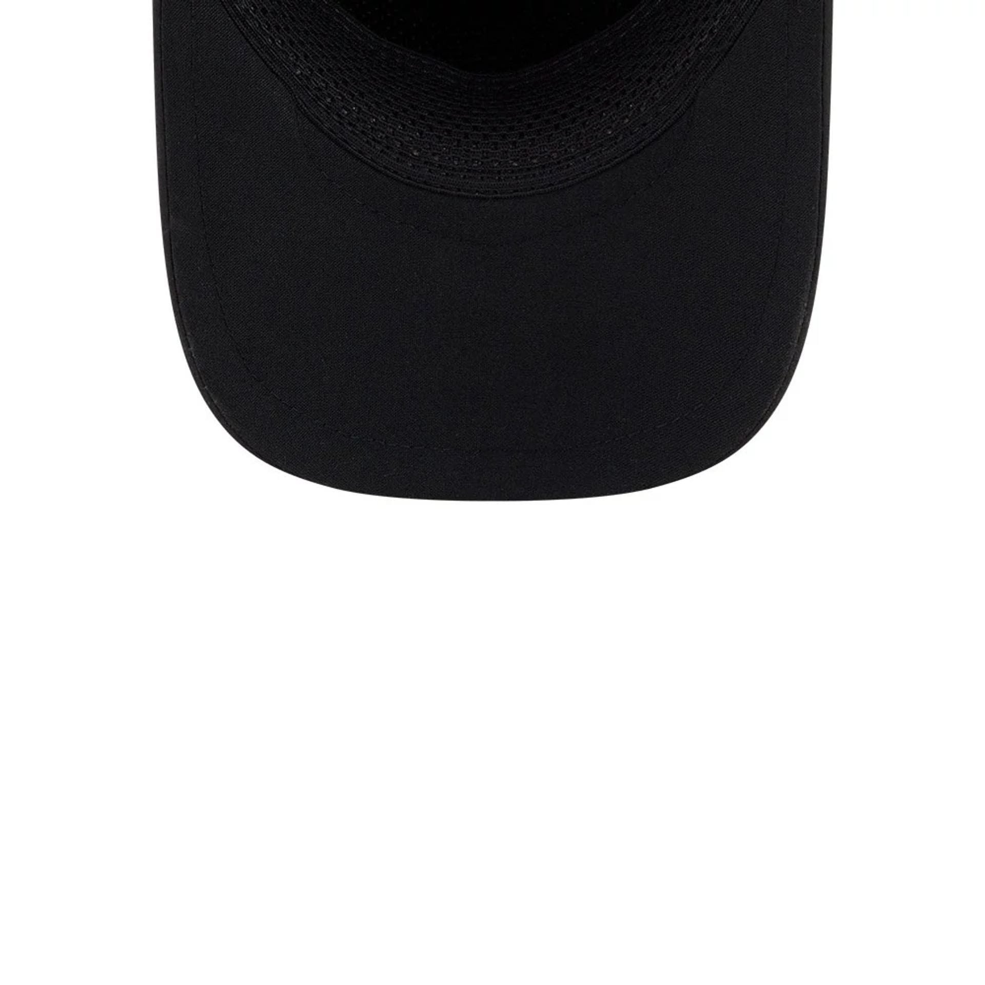 Pictured is this MLB Quickstrike Chicago White Sox 9FORTY Apex cap in black. 7